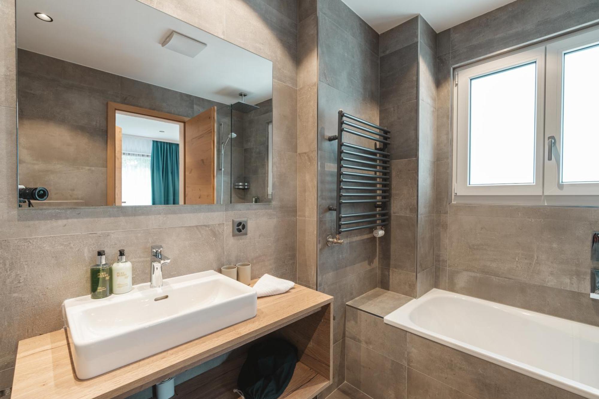 Hotel Alpen &